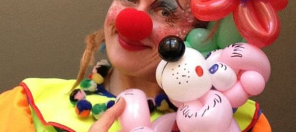Ballonkünstler mieten Clown buchen Kinderschminken Kindergeburtstag Hochzeit