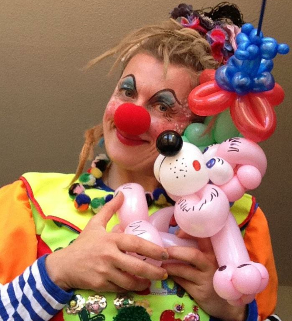 Ballonkünstler mieten Clown buchen Kinderschminken Kindergeburtstag Hochzeit